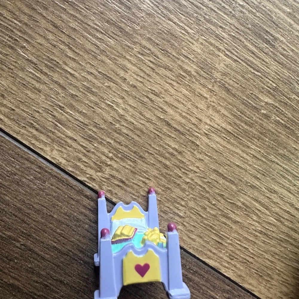 Vintage Bedtime Heart-Shaped Dollhouse Polly Pocket - Picture 6 of 12